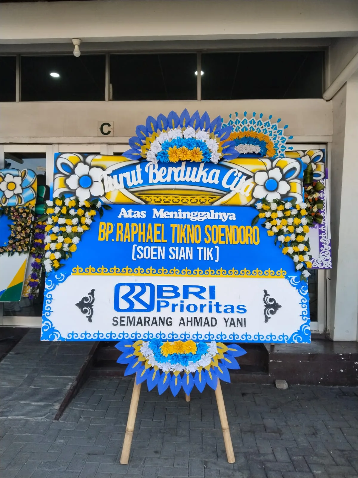 Pengiriman Bunga Rumah Duka Tiong Hoa Ie Wan Semarang Barat – Cepat & Terpercaya 24 Jam | Bungamu